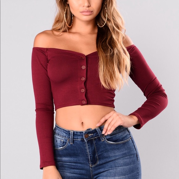 Off the should crop top - Picture 2 of 3